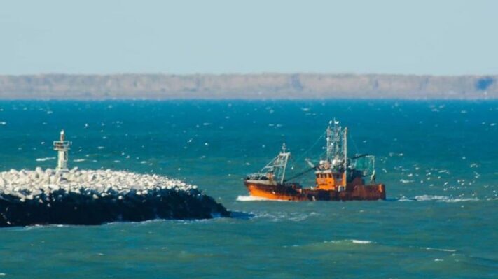 Sindicatos pesqueros piden al gobierno provincial que resuelva el conflicto de Puerto Rawson