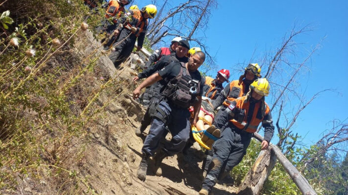 bomberos voluntarios, El Hoyo, rescate