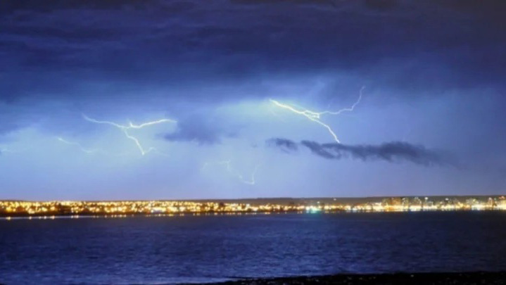 Alerta amarilla por tormentas eléctricas en Chubut