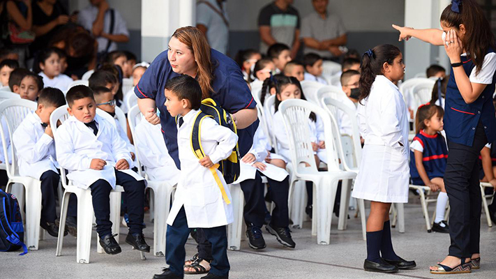 El Gobierno convocó a los gremios y ministros para la paritaria nacional docente