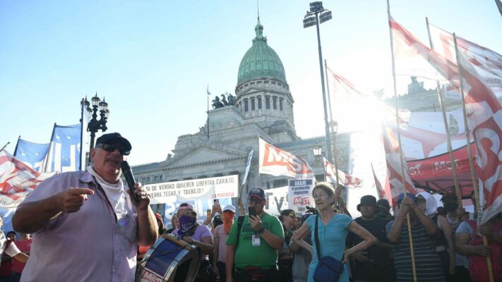 Congreso, dnu, LEY "BASES", movilización, VIGILIA