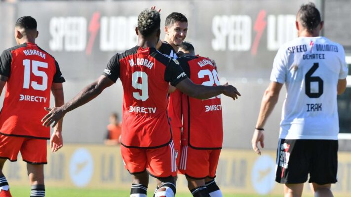 River goleó al Riestra como visitante