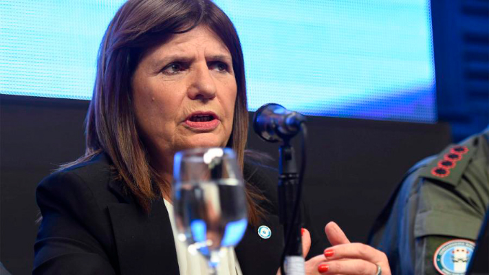 Bullrich ordenó liberar la circulación en los aeropuertos