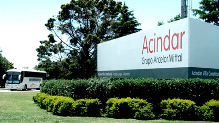 El grupo Acindar paralizará sus plantas fabriles durante un mes por la caída de ventas