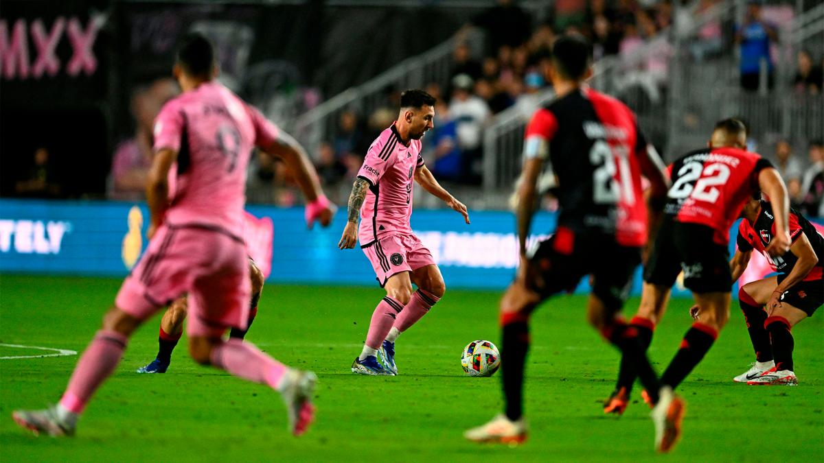 Empate entre Inter Miami y Newell´s en una emotiva noche para Messi