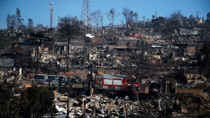 Aumenta a 112 el número de muertos por los incendios forestales en Chile