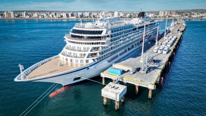 El Viking Jupiter adelantó su arribo a Puerto Madryn