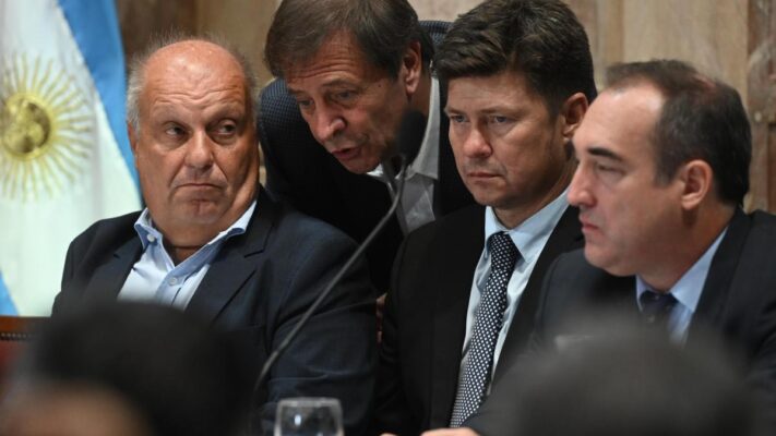 Etiquetas: BICAMERAL, Congreso de la Nación, dnu