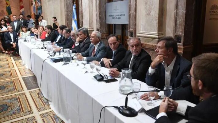 Se reúne la Bicameral de DNU para fijar una agenda de trabajo