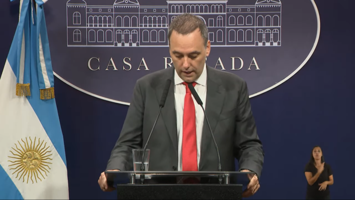 Casa Rosada, FONDOS FIDUCIARIOS, Javier Milei, MANUEL ADORNI, vocero presidencial
