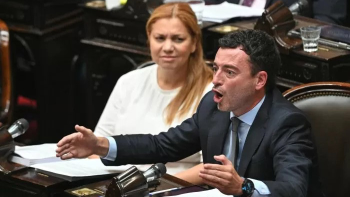 Etiquetas: Cámara de Diputados, rodrigo de loredo, ucr