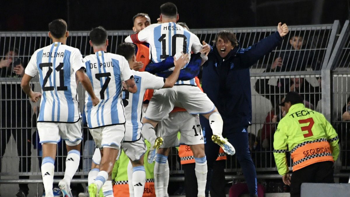 Argentina continúa liderando el ranking FIFA y Francia lo escolta