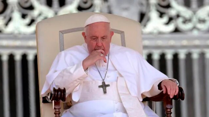 El papa Francisco presidirá la Vigilia del Sábado Santo tras renunciar al Vía Crucis para cuidar su salud