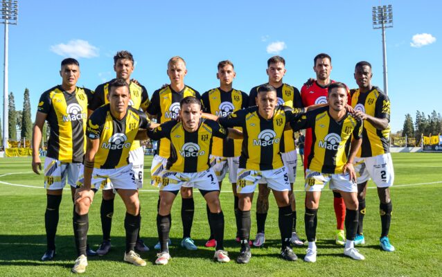 Deportivo Madryn, en el debut de Gracián como DT, quiere lograr su primera victoria