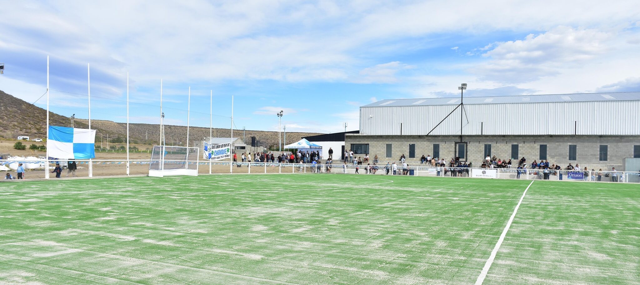 Se inauguró la cancha de hockey de césped sintético de Chenque Rugby Club