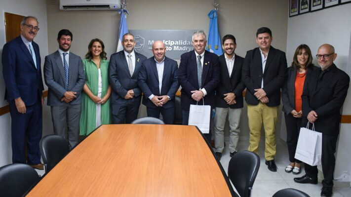 Madryn firmó acuerdo de hermanamiento con un departamento de Uruguay