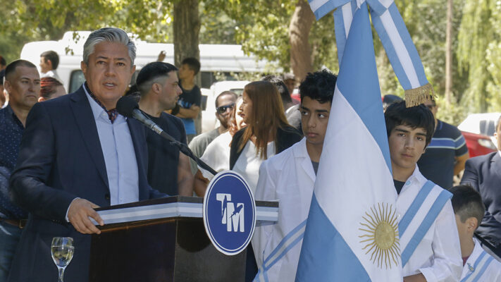 Neuquén, rolando figueroa, salario