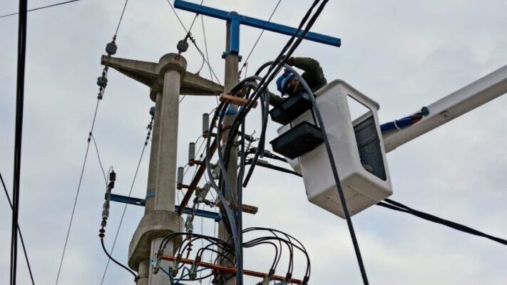 Dos barrios de Madryn se quedarán sin luz este sábado