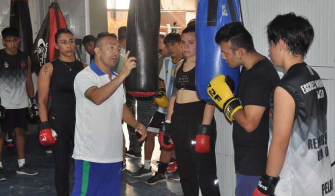 boxeo, capacitación, esquel, Omar Narváez