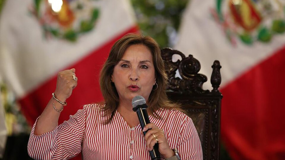 Allanan la casa de la presidenta de Perú