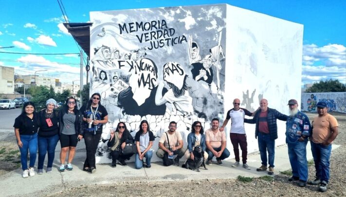 Inauguraron mural homenaje a Madres y Abuelas de Plaza de Mayo en la Biblioteca Popular Güemes