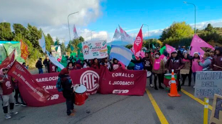 Javier Milei en Bariloche: trabajadores de ATE cortan rutas y caminos al Llao Llao