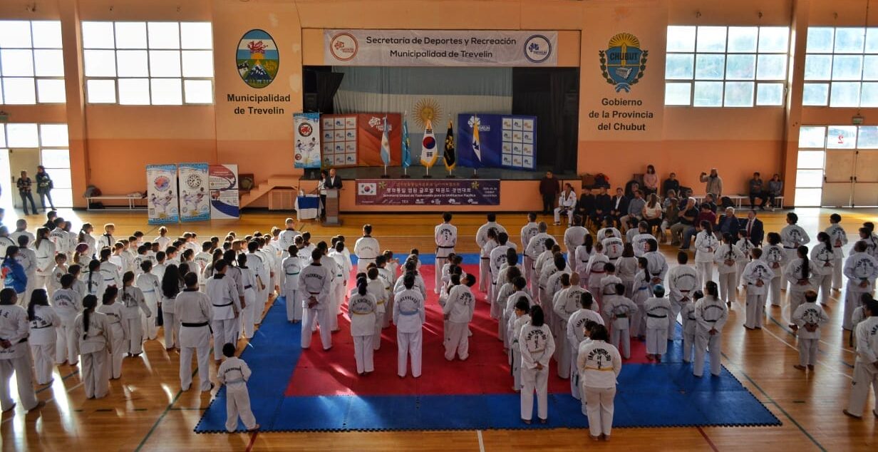 Con más de 200 participantes, se realizó el Encuentro de Taekwondo en Trevelin