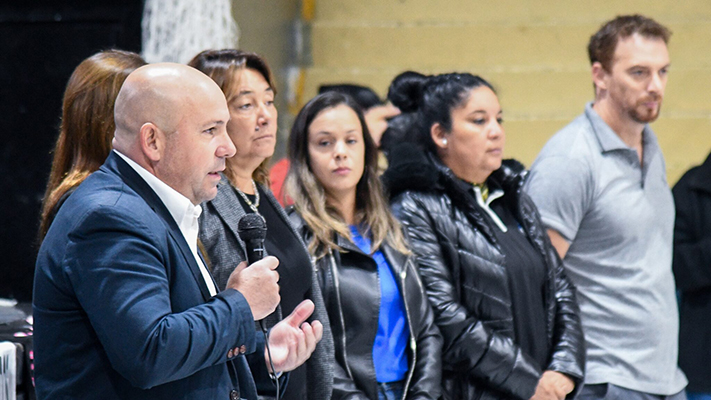 Presentan en Madryn programa de reinserción educativa