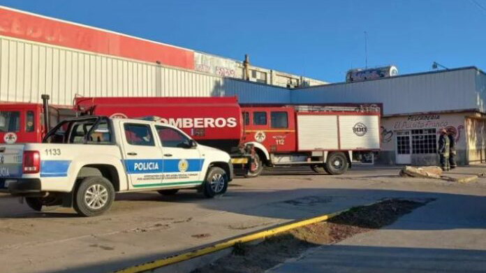 Detienen a tres hombres por intento de robo