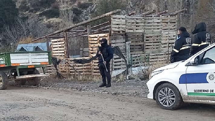 Impiden toma ilegal de tierras en Esquel