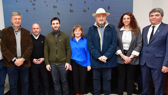 Loyola: «Estamos todos en el mismo barco, pensando en generar empleo»