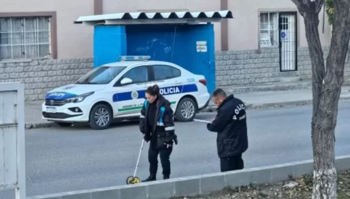 Iba a la escuela y lo mataron para robarle un celular