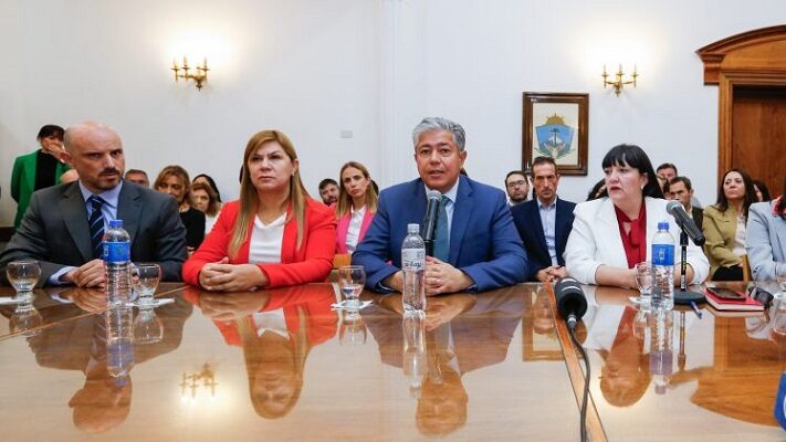 Neuquén aunció inversiones de más de 60 mil millones en 45 obras escolares