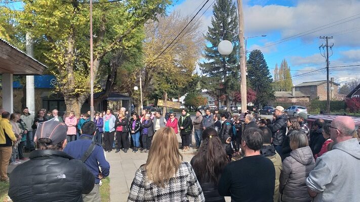 Movilización en apoyo a los dos trabajadores de Correo Argentino despedidos