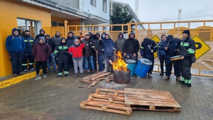 Viales de Santa Cruz, a días del Plan Invernal: «No nos alcanza el sueldo»