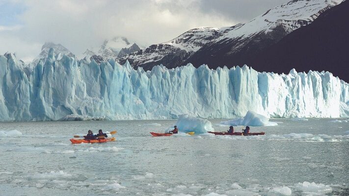 Confirmado: la mancha a metros del Glaciar Perito Moreno es de hidrocarburos