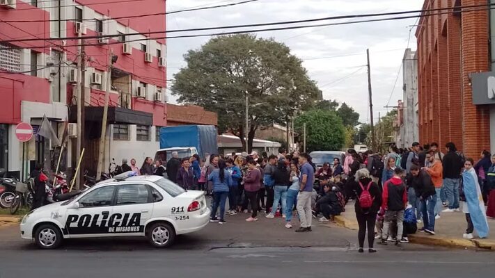 En Misiones se mantiene el reclamo de docentes y estatales, aunque bajó la tensión