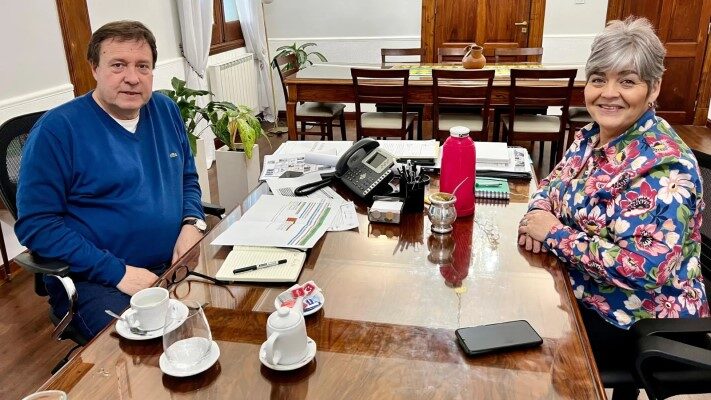 Alberto Weretilneck, educación, GREMIO DOCENTE, Paritarias