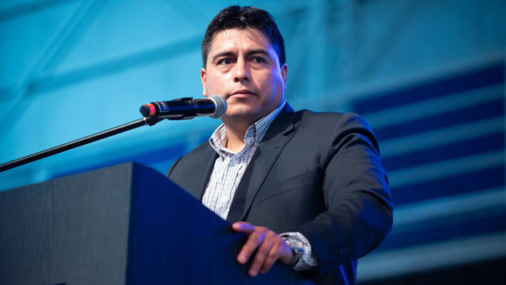 CLAUDIO VIDAL, construcción, empleo genuino, obra pública, Santa Cruz