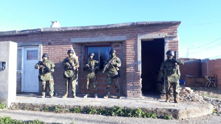 Secuestran armas de fuego en allanamientos vinculados a enfrentamientos entre grupos antagónicos
