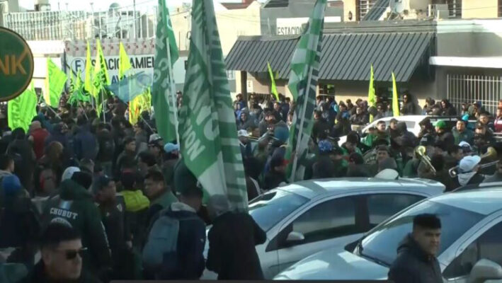 Movilización en Comodoro para que la política gestione el tarifazo energético