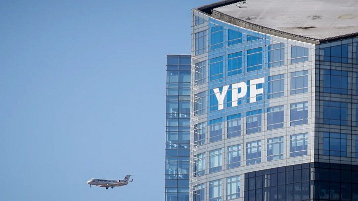 FONDOS BUITRE, Luis Caputo, Santiago Caputo, Sergio Massa, YPF
