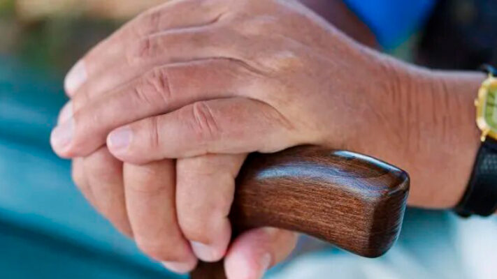 El bono para jubilados sigue congelado en $70.000