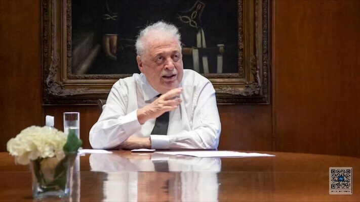 Ginés González García, vacunados VIP