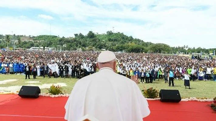El Papa llegó a Timor Oriental
