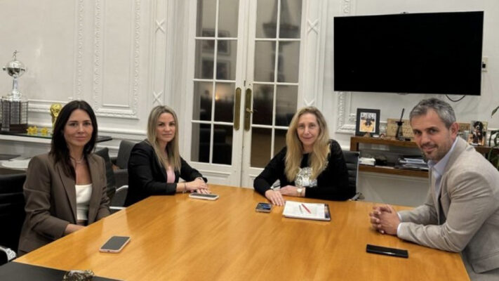 carolina píparo, karina milei, lla