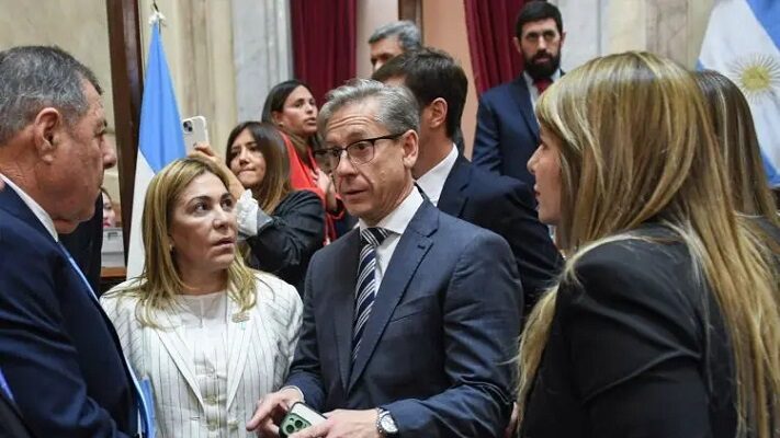 Senado: incorporaron el DNU de la SIDE al temario y podría ser rechazado hoy
