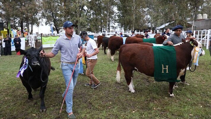 Alberto Weretilneck, gobierno de rio negro, Sociedad Rural Argentina