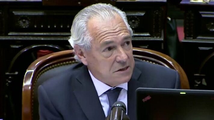 La UCR suma una nueva ruptura: Barletta decidió armar un monobloque