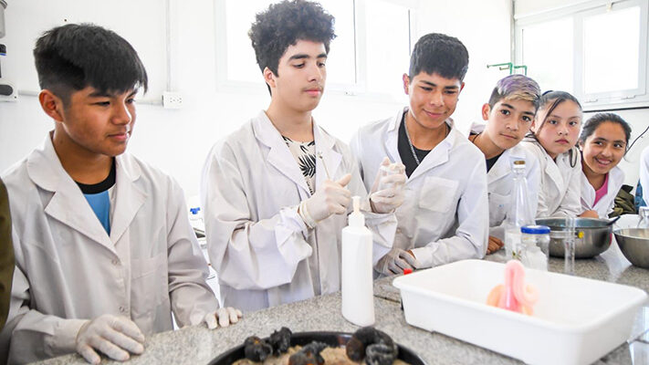 La Escuela de Pesca abre sus puertas a la comunidad